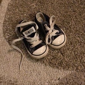 Converse kids tennis shoes